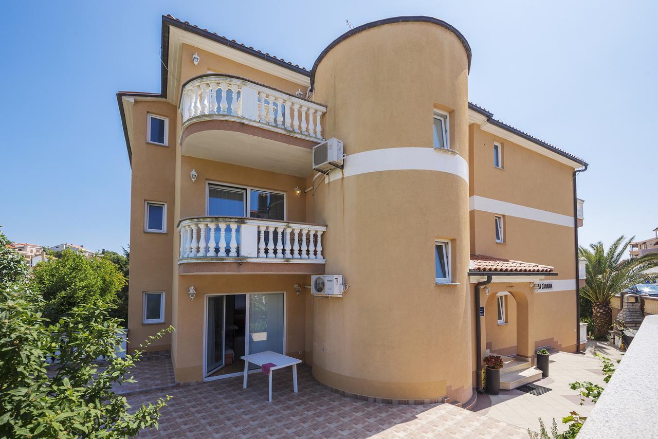 Apartments Canaria Pula Exterior photo